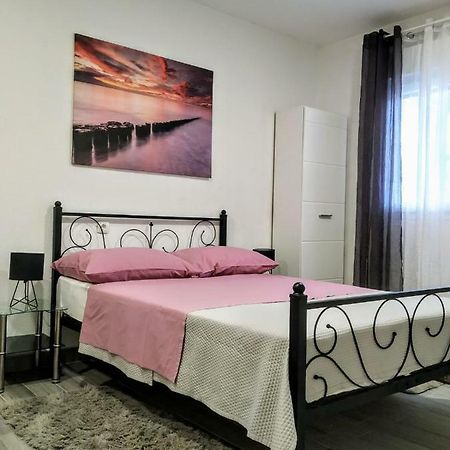 Studio Apartman Violeta II - 50M From The Beach Trogir Extérieur photo