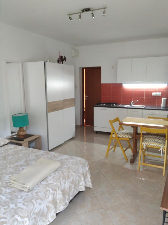 Studio Apartman Violeta II - 50M From The Beach Trogir Extérieur photo