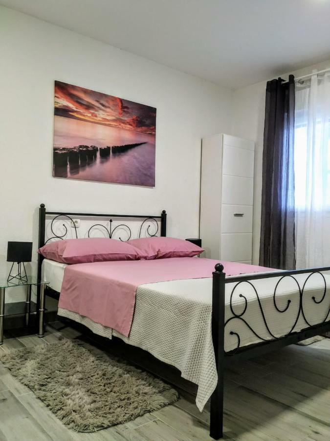 Studio Apartman Violeta II - 50M From The Beach Trogir Extérieur photo